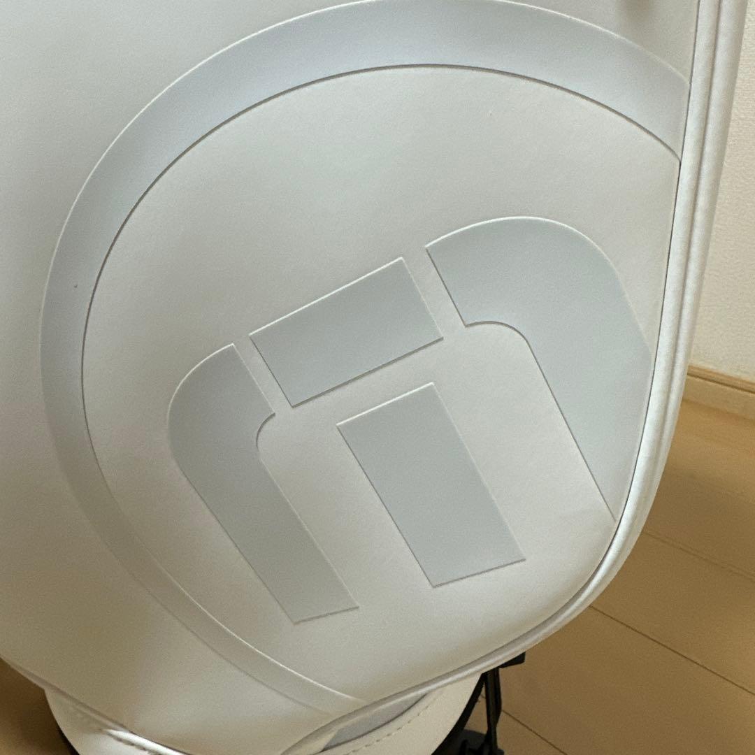 トラヴィスマシュー　キャディバッグ