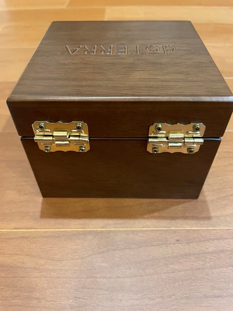 ドテラ アロマオイル9本セット 10周年記念限定木箱付き