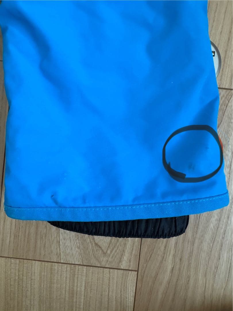 クイックシルバー　スキーウェア　スノボウェア　キッズ　110cm グローブ付き