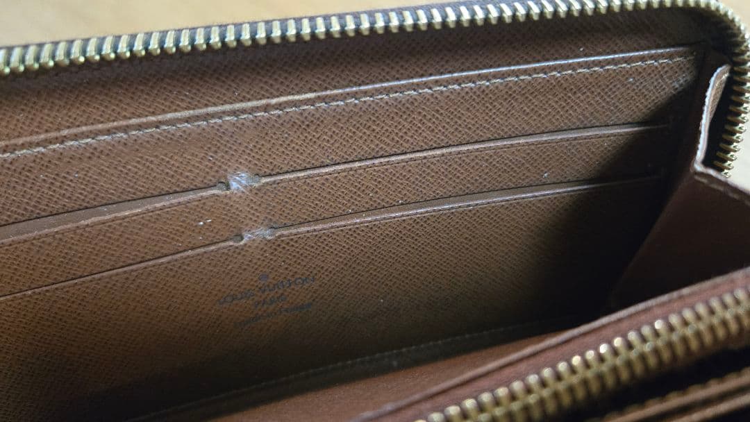 ルイヴィトン ジッピーウォレット モノグラム 長財布