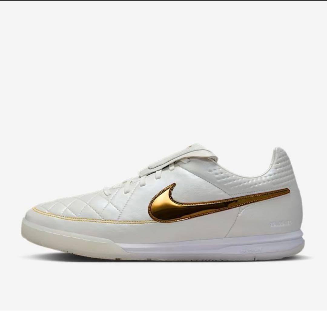 シューズ Ronaldinho x Nike Tiempo Legend of Gold
