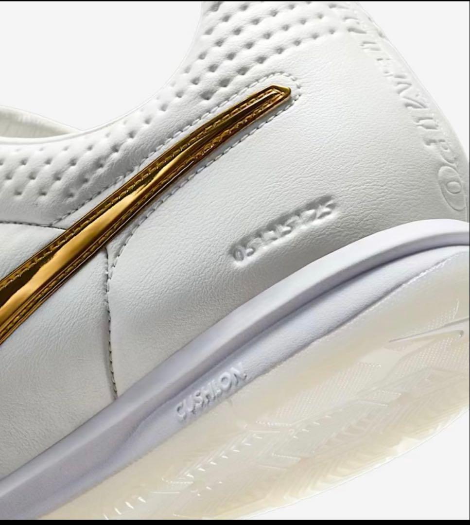 シューズ Ronaldinho x Nike Tiempo Legend of Gold