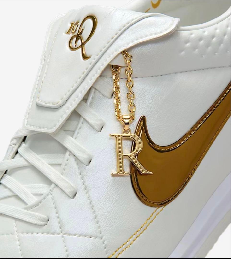 シューズ Ronaldinho x Nike Tiempo Legend of Gold