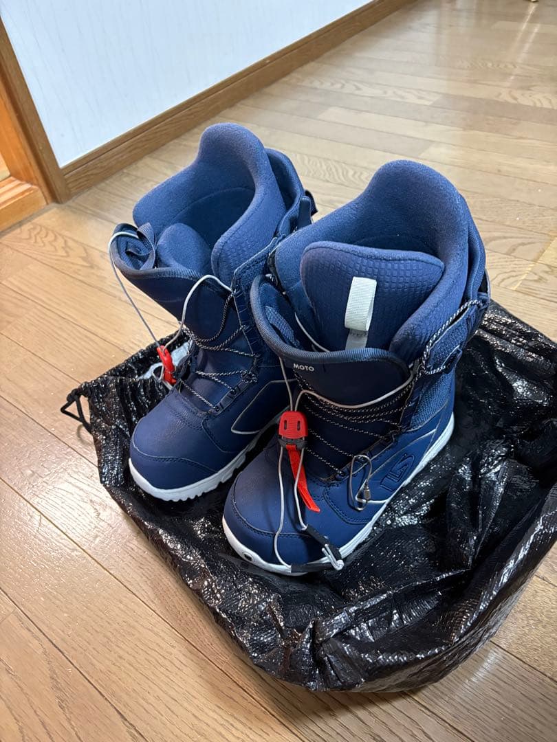 M*5様 【直接受け取り】スノーボード 板 ビンディング ブーツ K2 BURT