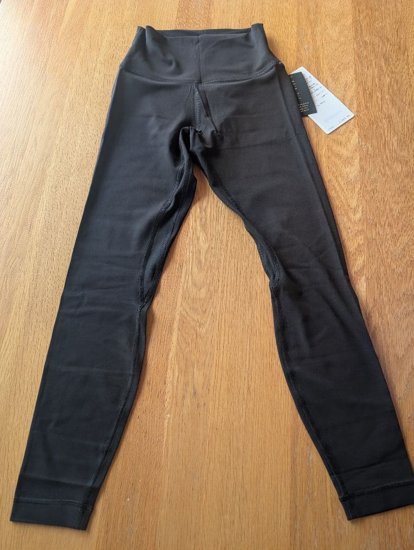 【新品未使用】Lululemon ハイライズパンツ２４インチ（Sサイズ）