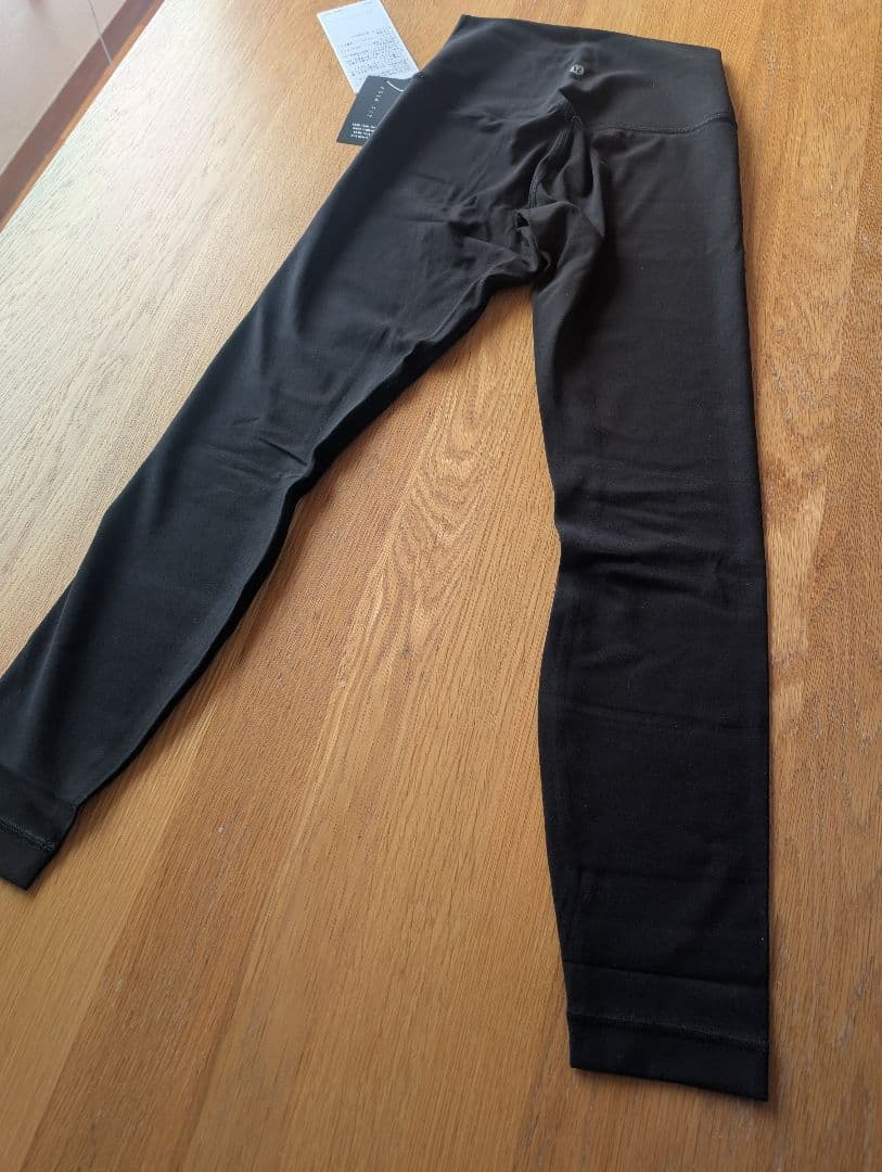 【新品未使用】Lululemon ハイライズパンツ２４インチ（Sサイズ）