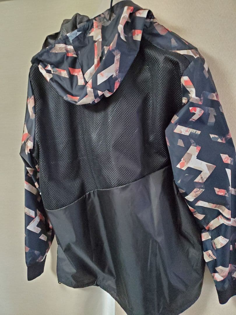 アンダーアーマージャケット    27