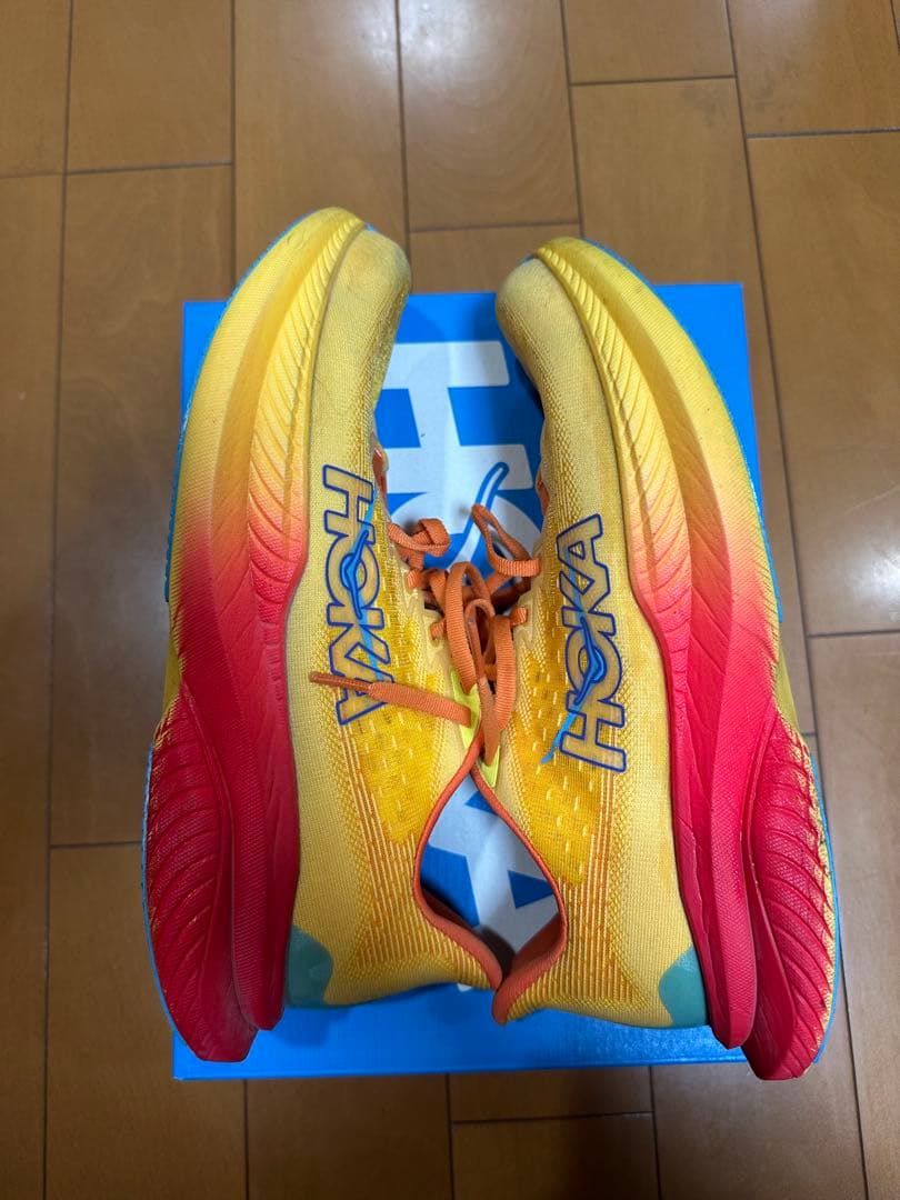 HOKA ONE ONE (ホカオネオネ) MACH 6 (マッハ6)
