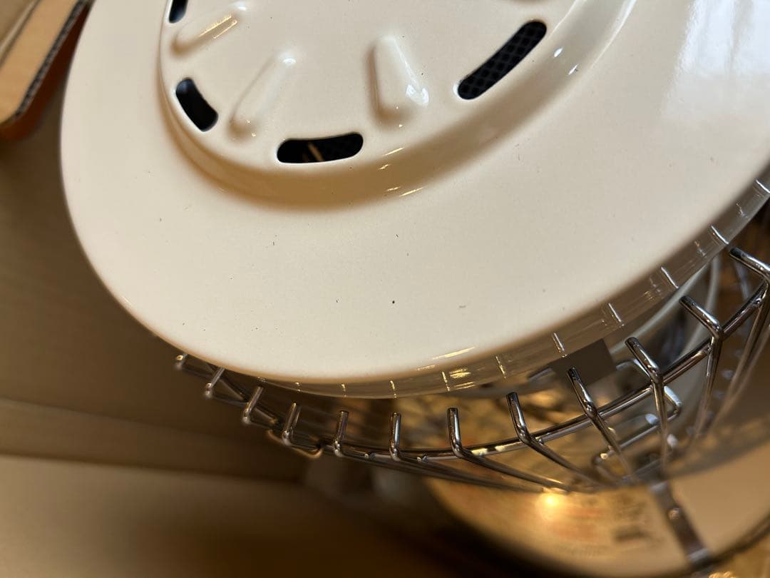 【美品】2024年製　アラジンストーブ　白