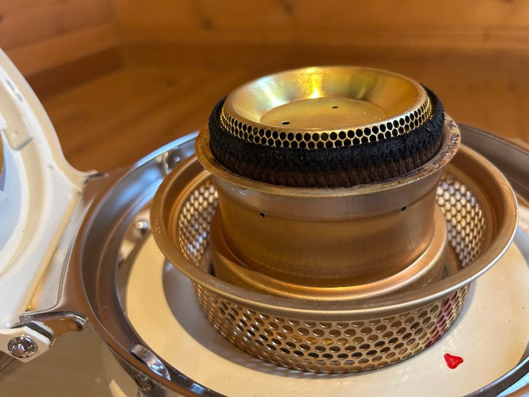 【美品】2024年製　アラジンストーブ　白