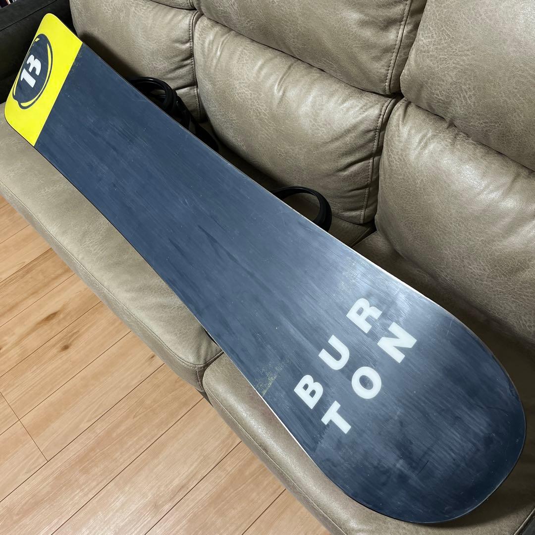 BURTON DESCENDANT 155 × BURTON CARTEL M