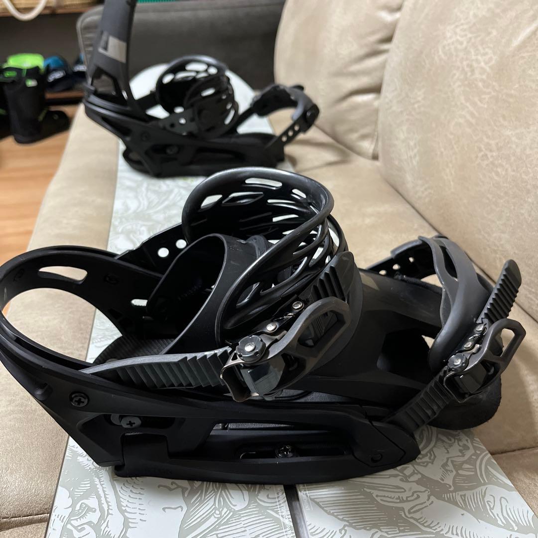 BURTON DESCENDANT 155 × BURTON CARTEL M