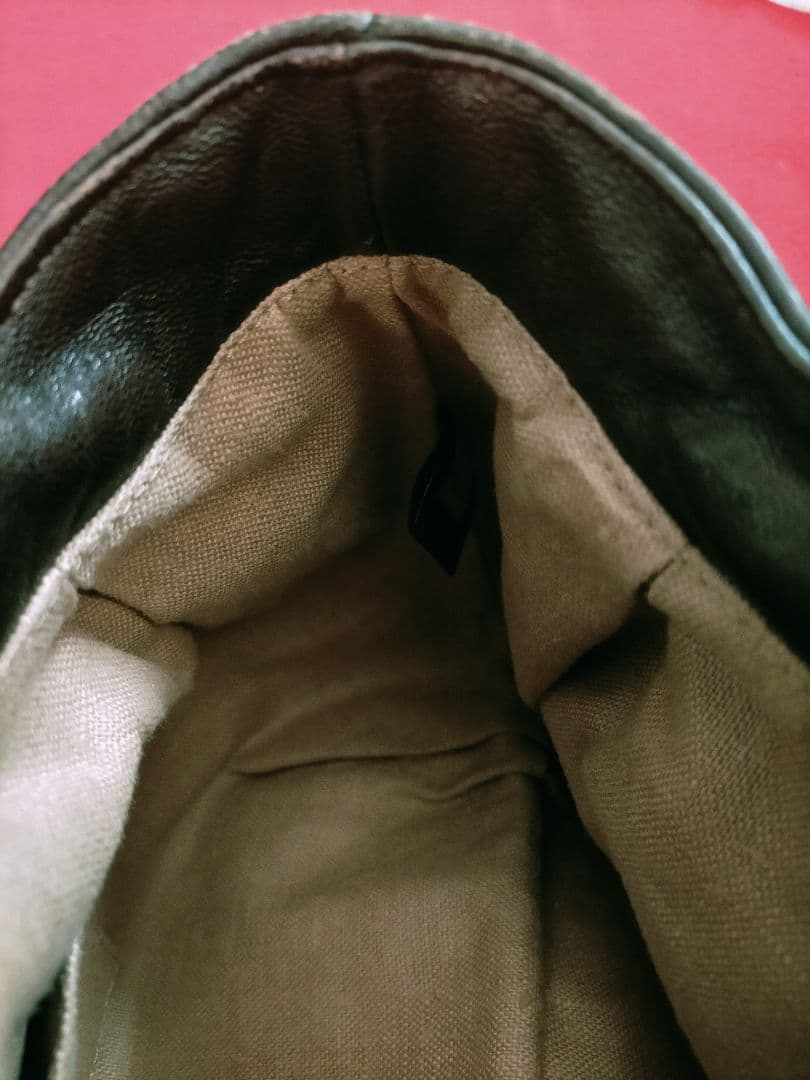 FENDI フェンディ ズッカ柄のスパイバッグ