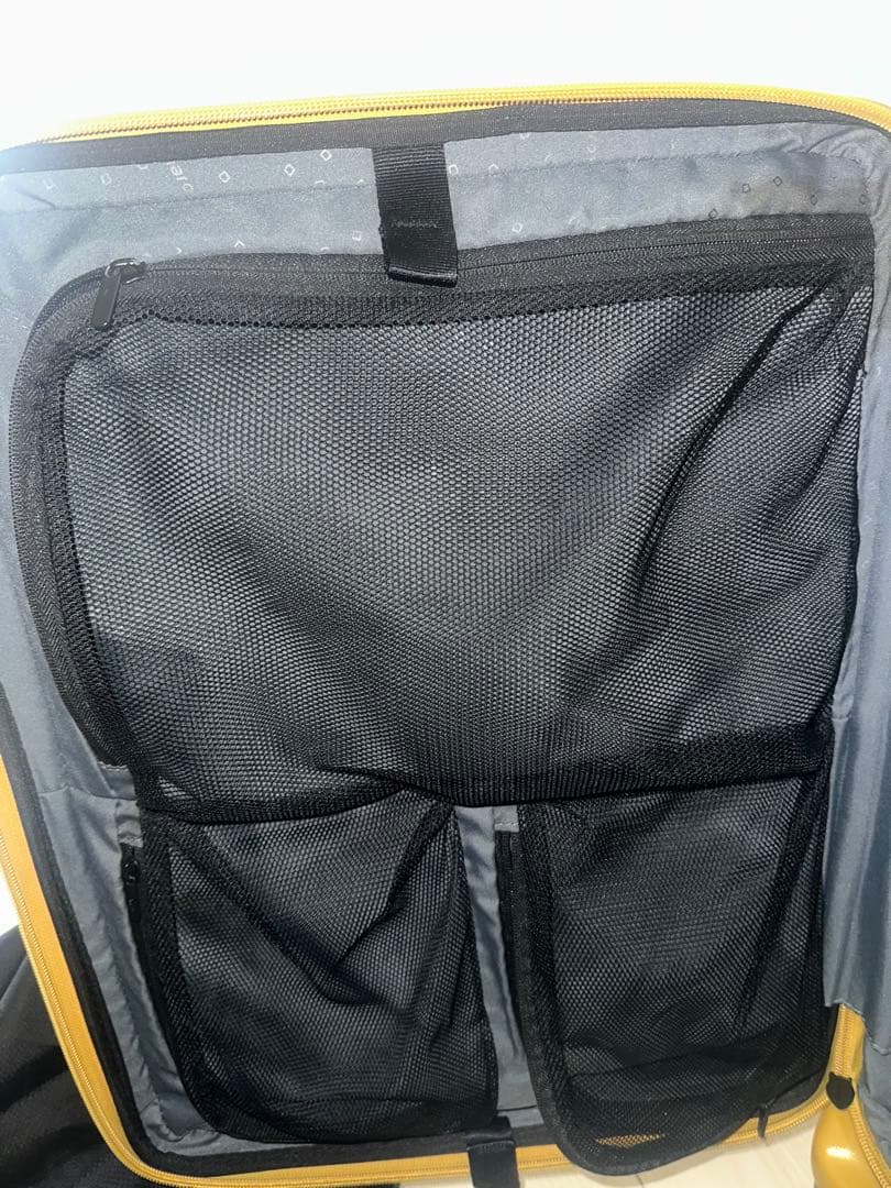 最終値下げ　LOJEL イエロー　キャリーケース　Mサイズ【傷あり】