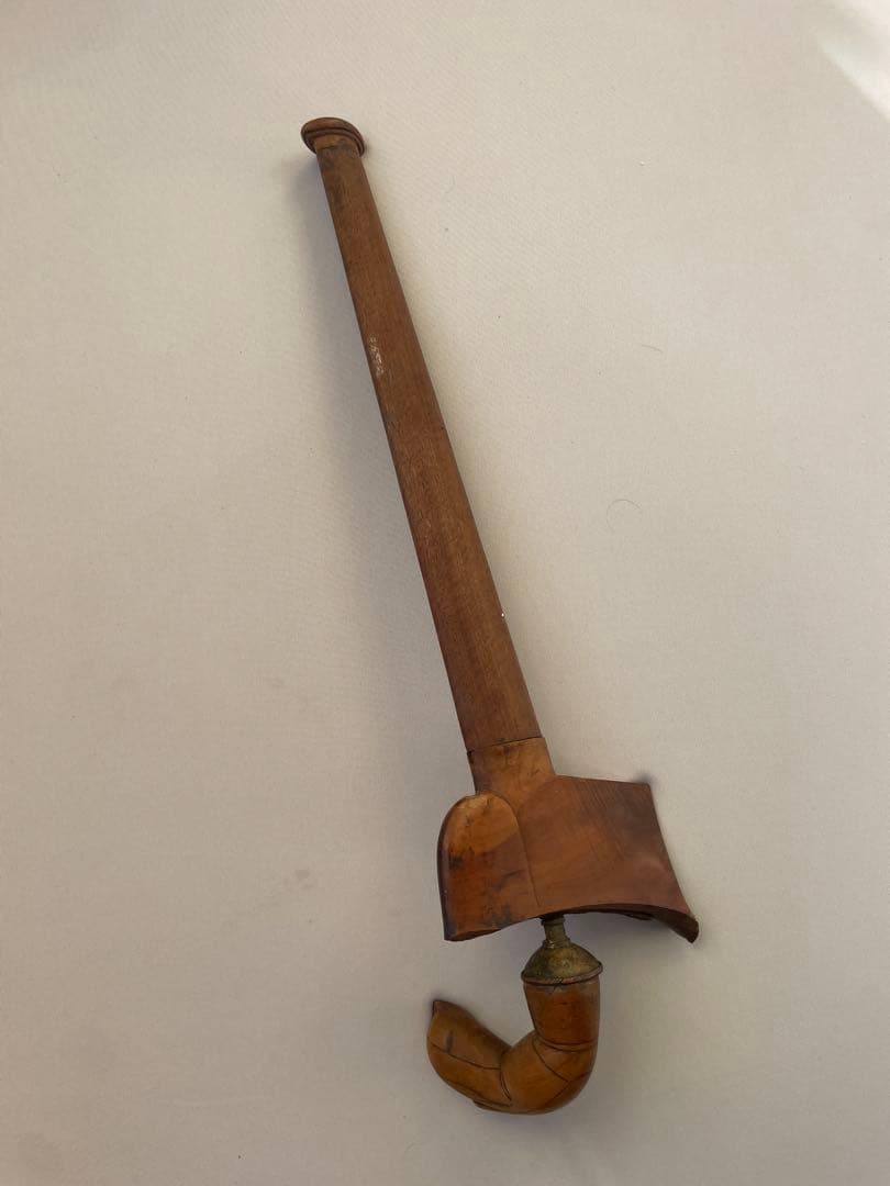 インドネシア伝統武器 クリス（Keris）古式／波刃／木製鞘付き