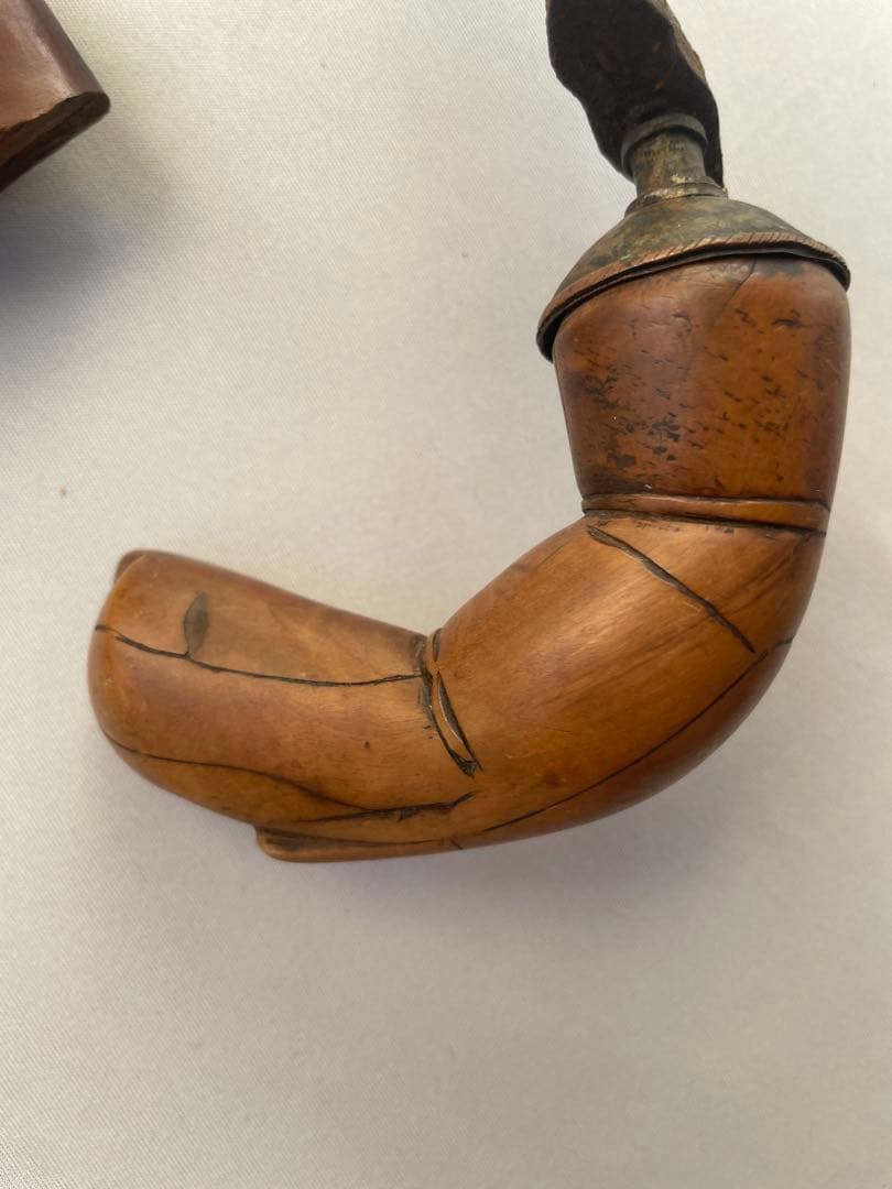 インドネシア伝統武器 クリス（Keris）古式／波刃／木製鞘付き