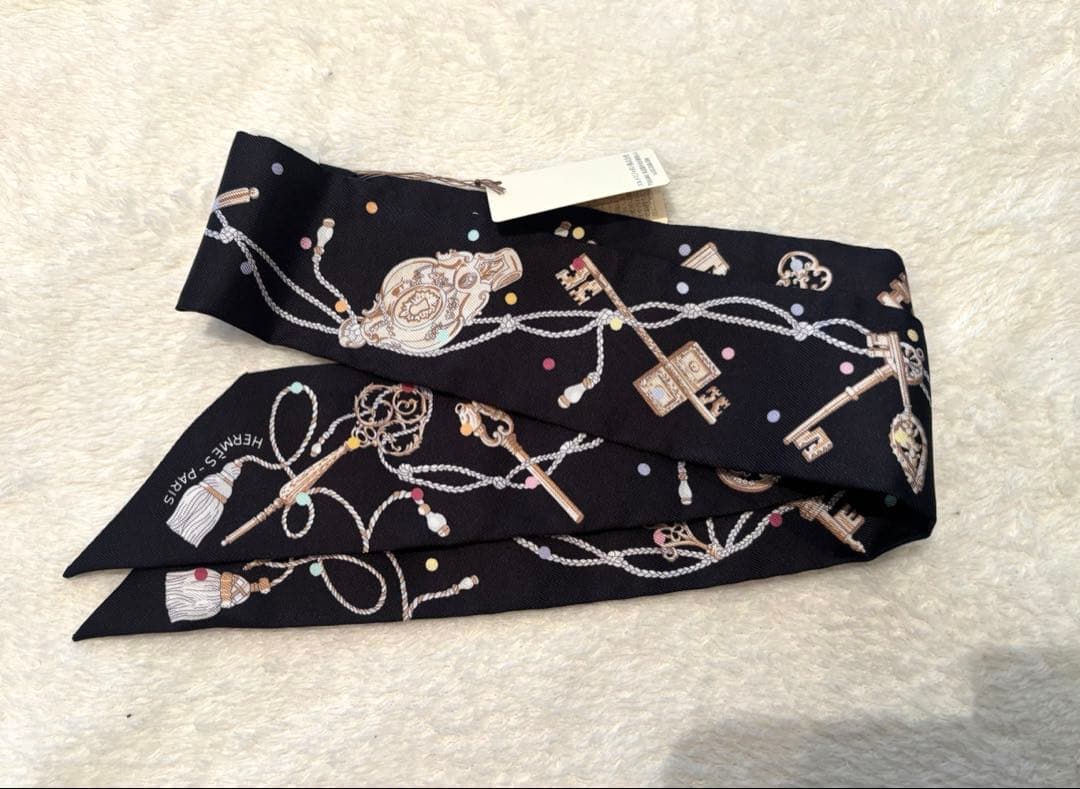 【新品未使用】 HERMES ツイリー レクレアポア 黒 エルメス 鍵 ノワール