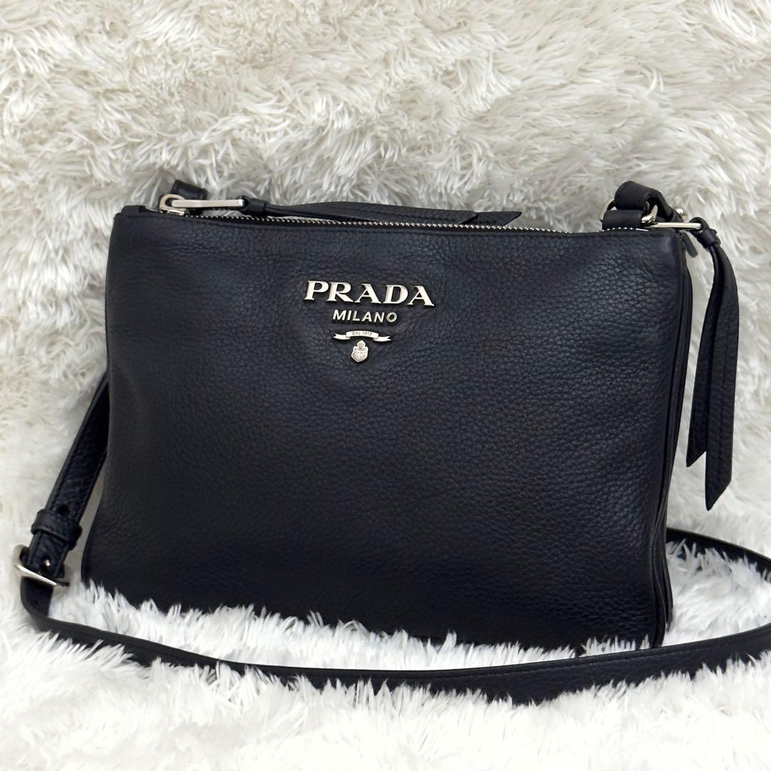 PRADA プラダ ショルダーバッグ レザー ブラック シボ革 シルバー金具