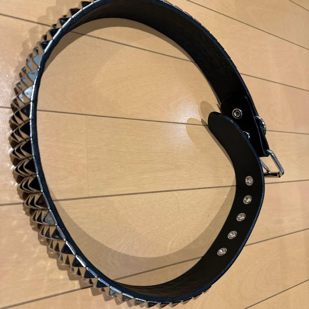 スタッズ付き黒ベルト 666