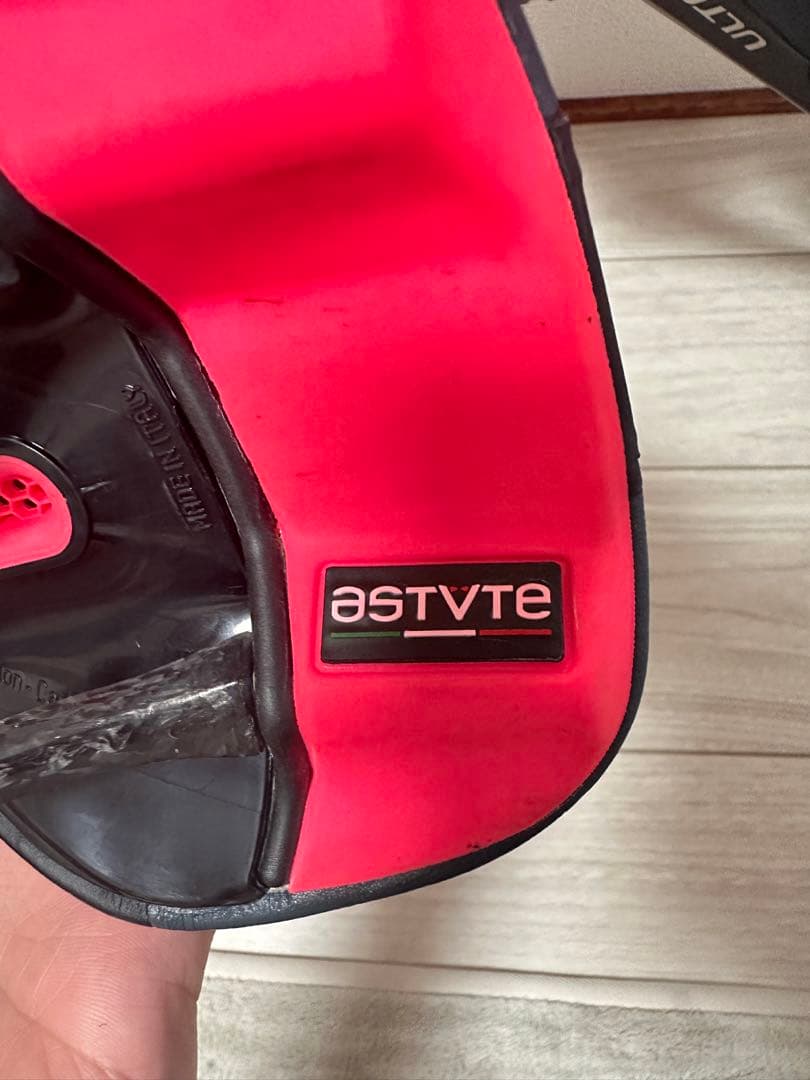 ASTVTE サドル Made in ITALY カーボンレール 143mm