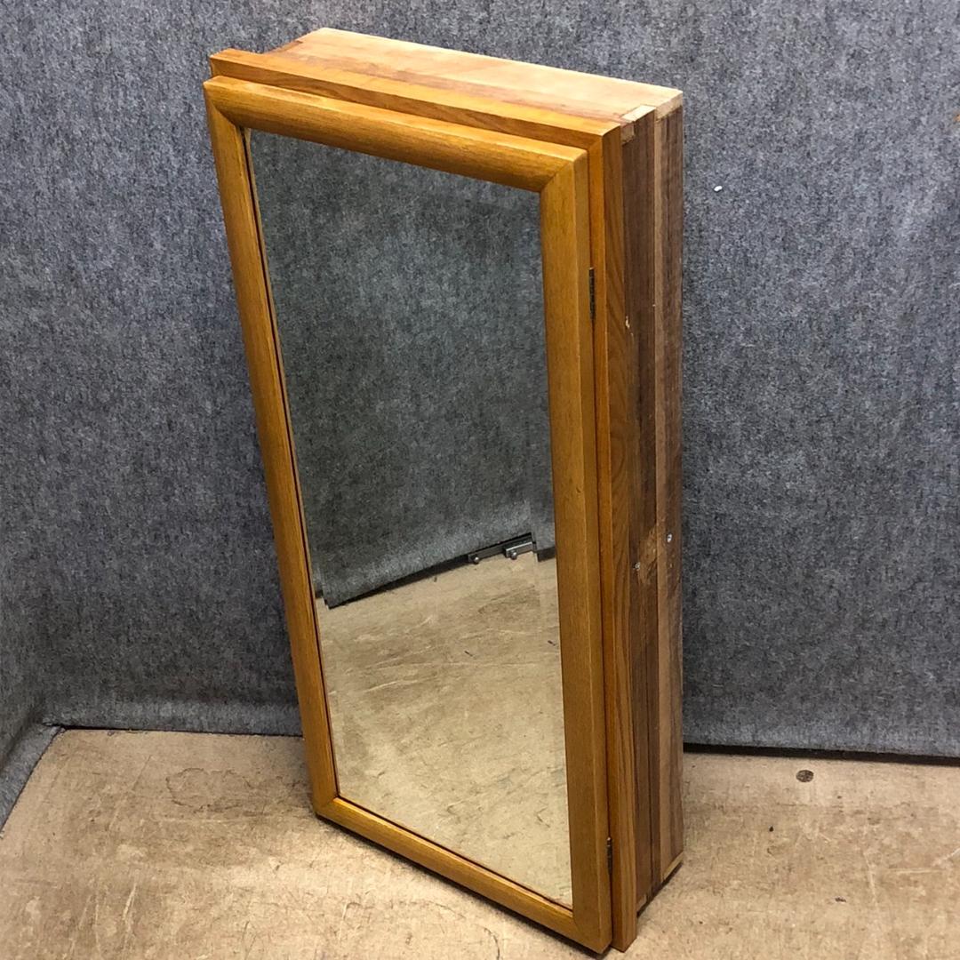 未使用　かべ埋込収納　前面ミラー　洗面キャビネット　天然木