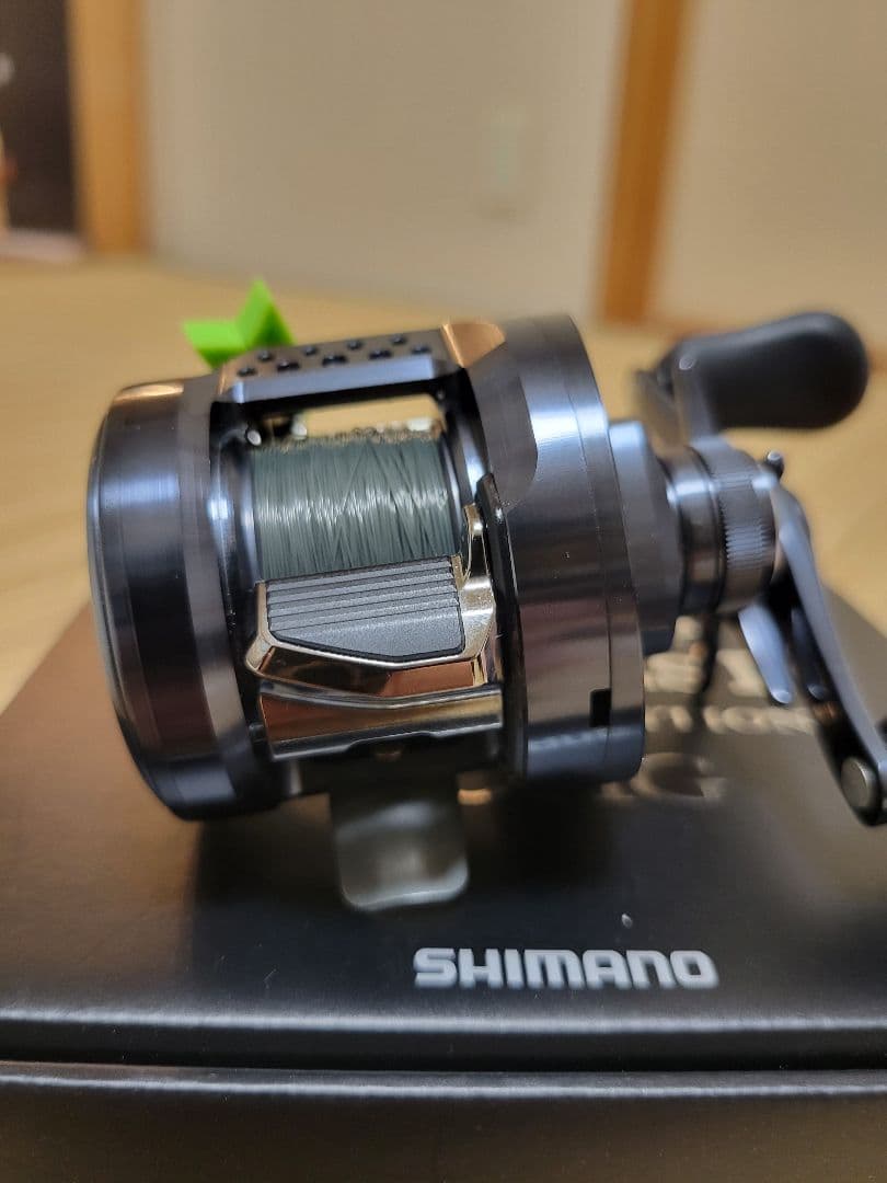 リール SHIMANO CALCUTTA CONQUEST 30HG