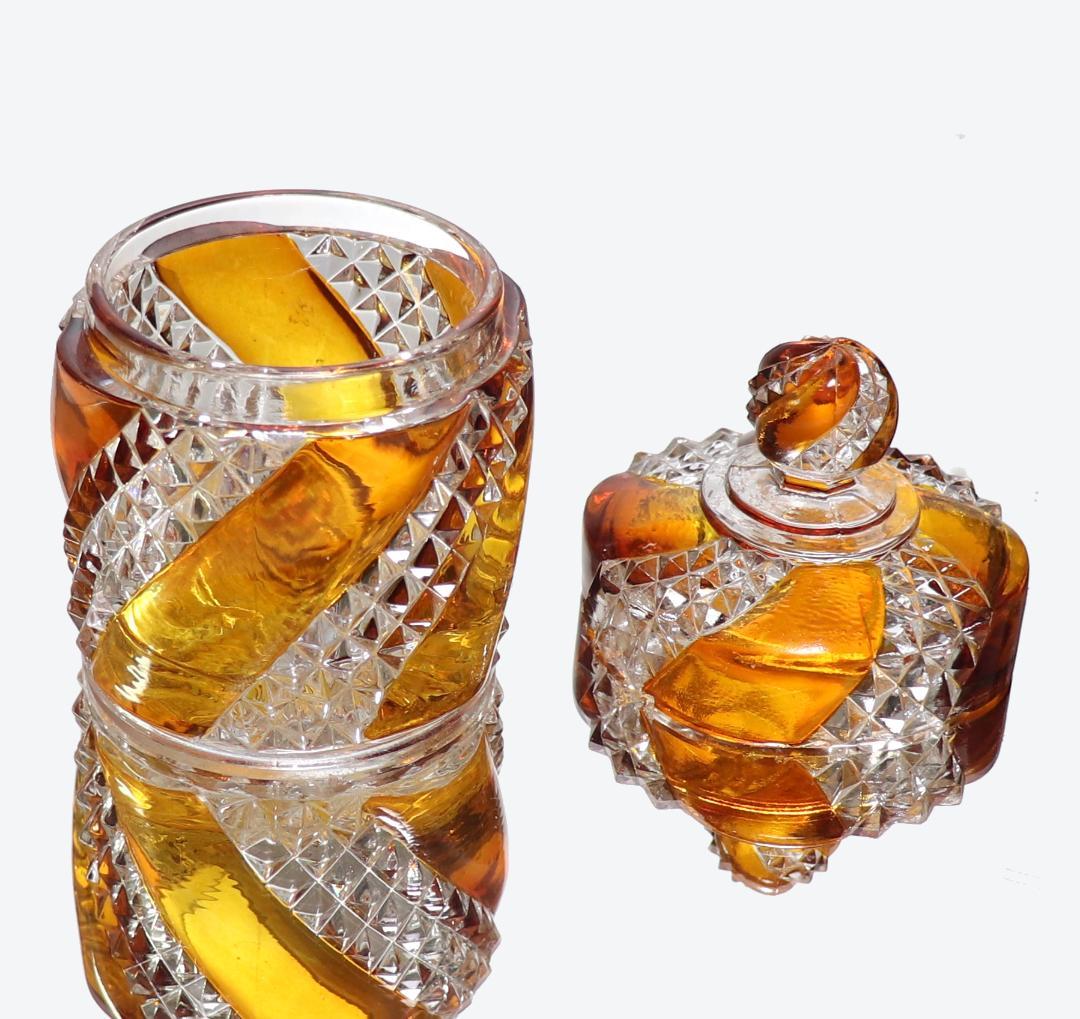 オールド・バカラ 1880年 珍品 サーペンティン 琥珀色ガラス蓋物 小物入れ