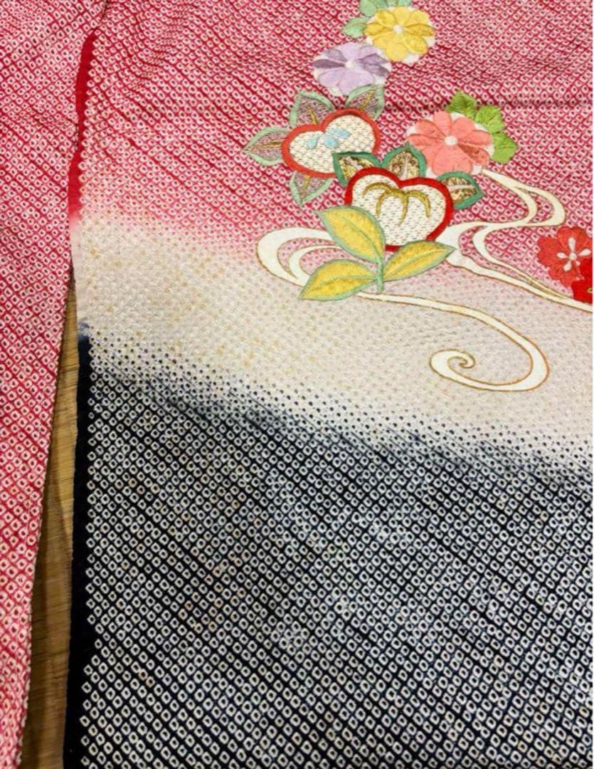 七五三　四ツ身女の子着物　正絹　仮絵羽　赤　豪華絞り　刺繍　片輪車　鴛鴦