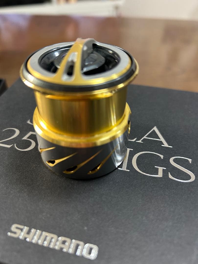 美品　シマノ 14 ステラ 2500HGS