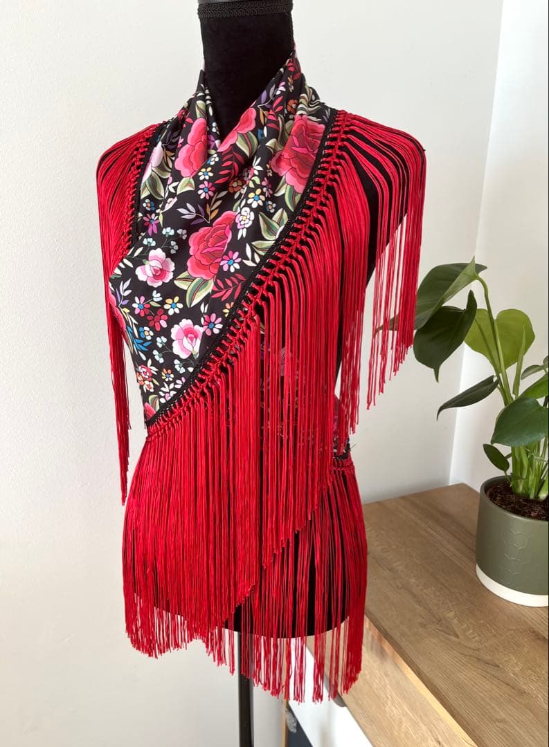 フラメンコ マントンシージョ ブラックマントン風花柄水玉 ダーク