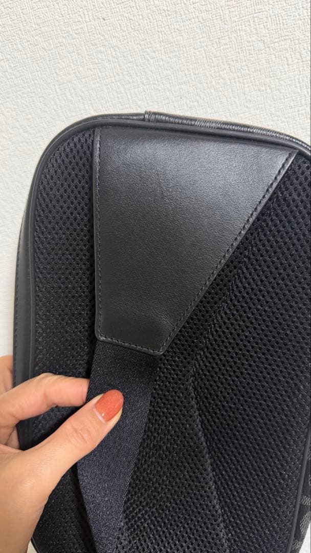 【美品】COACH コーチ メンズ ボディバッグ ウエストバッグ シグネチャー