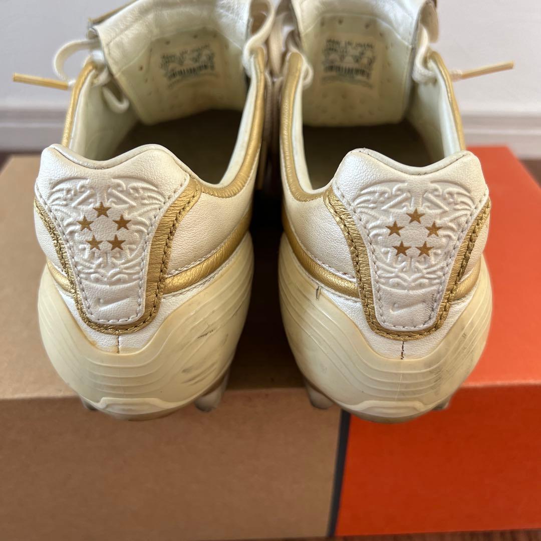 ナイキ ティエンポ エアレジェンド ホワイト/ゴールド - メルカリ