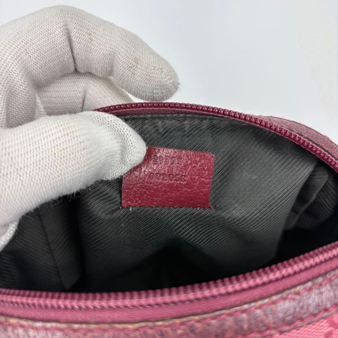 希少カラー】 GUCCI ポーチ 小物入れ GGキャンバス レッド 赤 化粧品