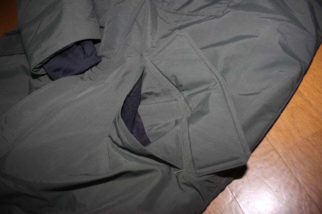 XLカーキ　アンダーアーマー 中綿入りロングコート　1369369 ベンチコート