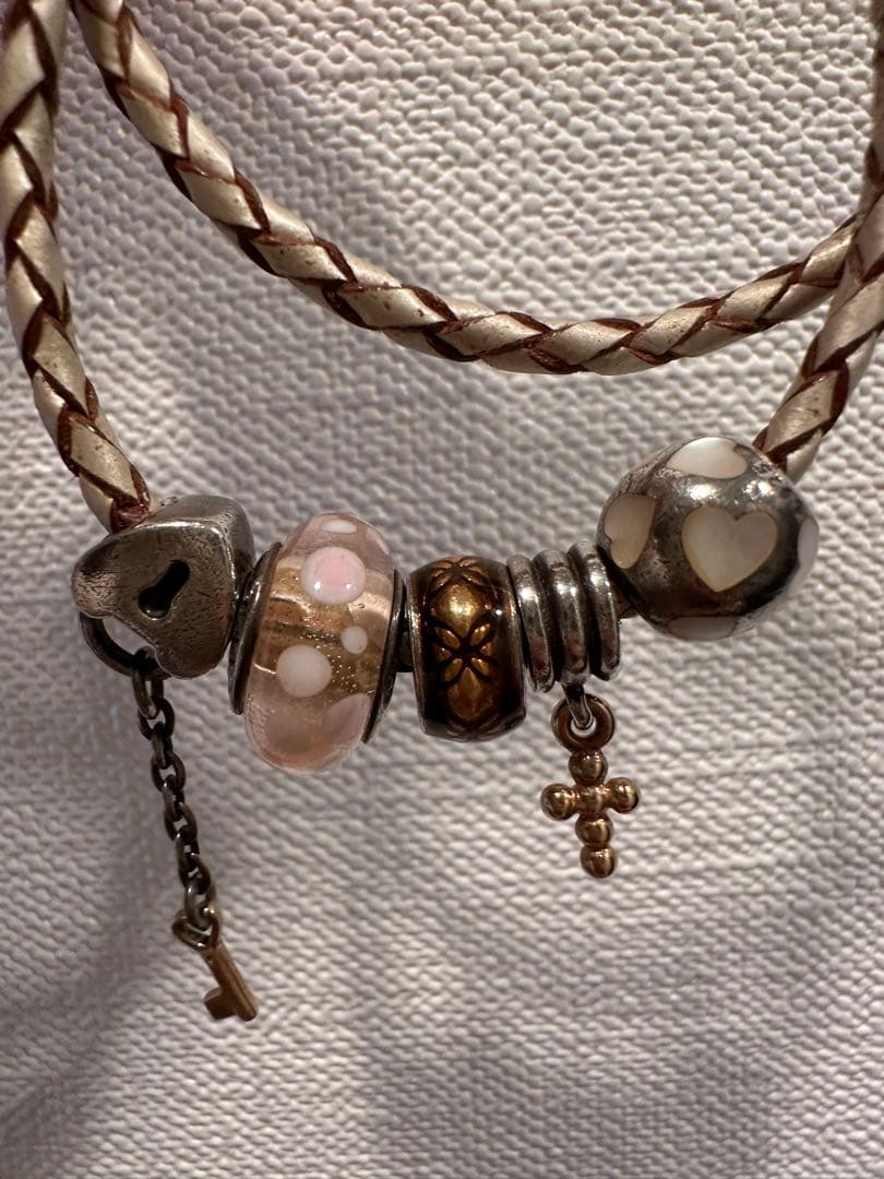 PANDORA レザー編み込みブレスレット