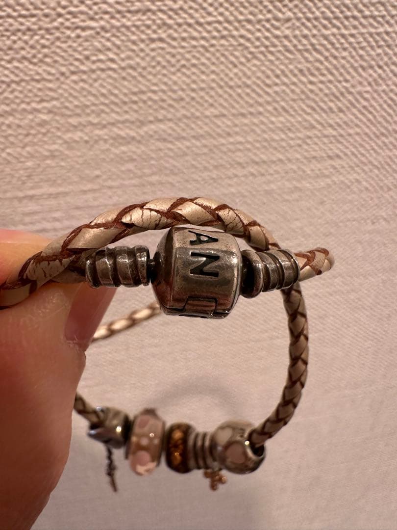 PANDORA レザー編み込みブレスレット