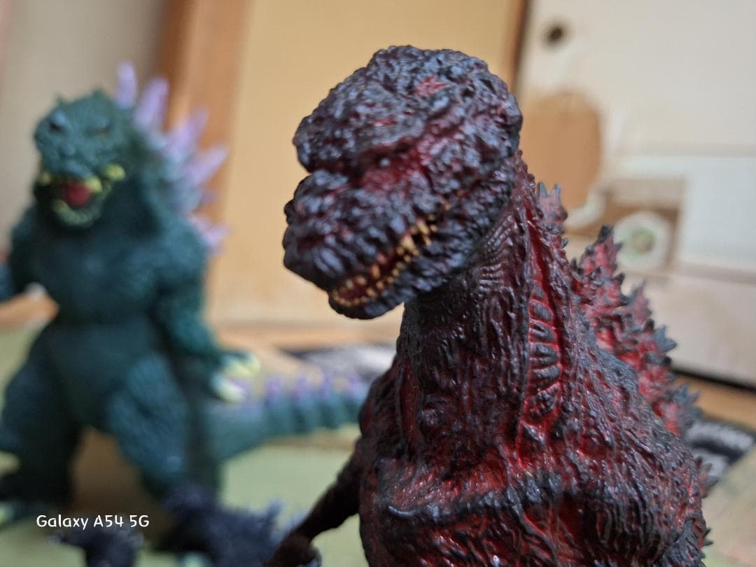 ジャンクのミレミアムゴジラを付けての再出品。シン・ゴジラのフィギュア