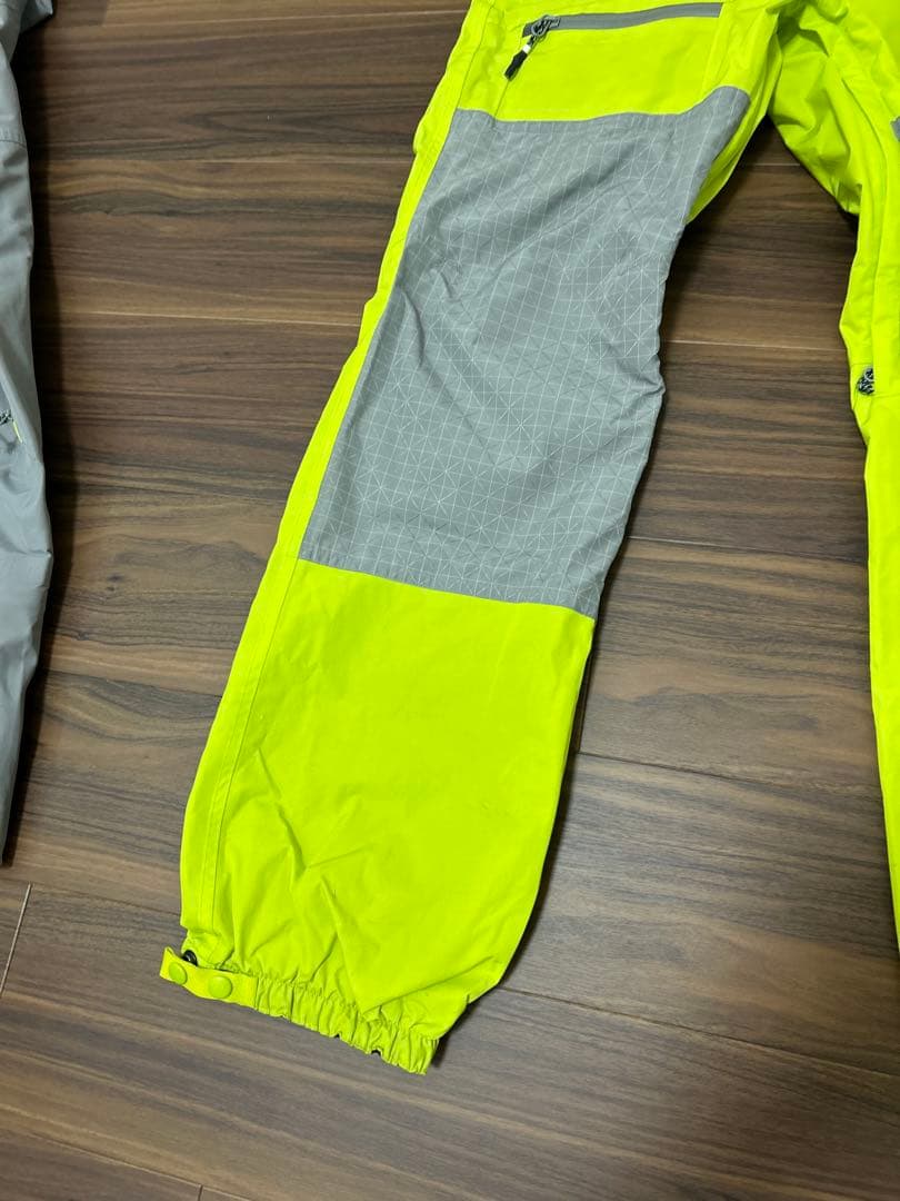 バートン GORE-TEX 3Lスノボウェア上下セットBURTONフロストナー