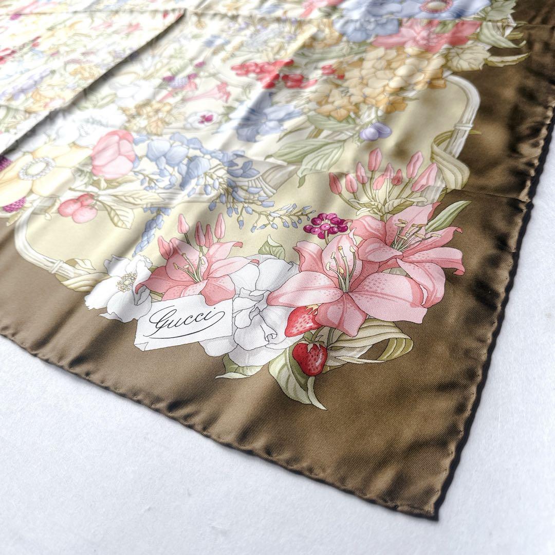 GUCCI グッチ シルクスカーフ 花柄 フラワー　ストール ショール