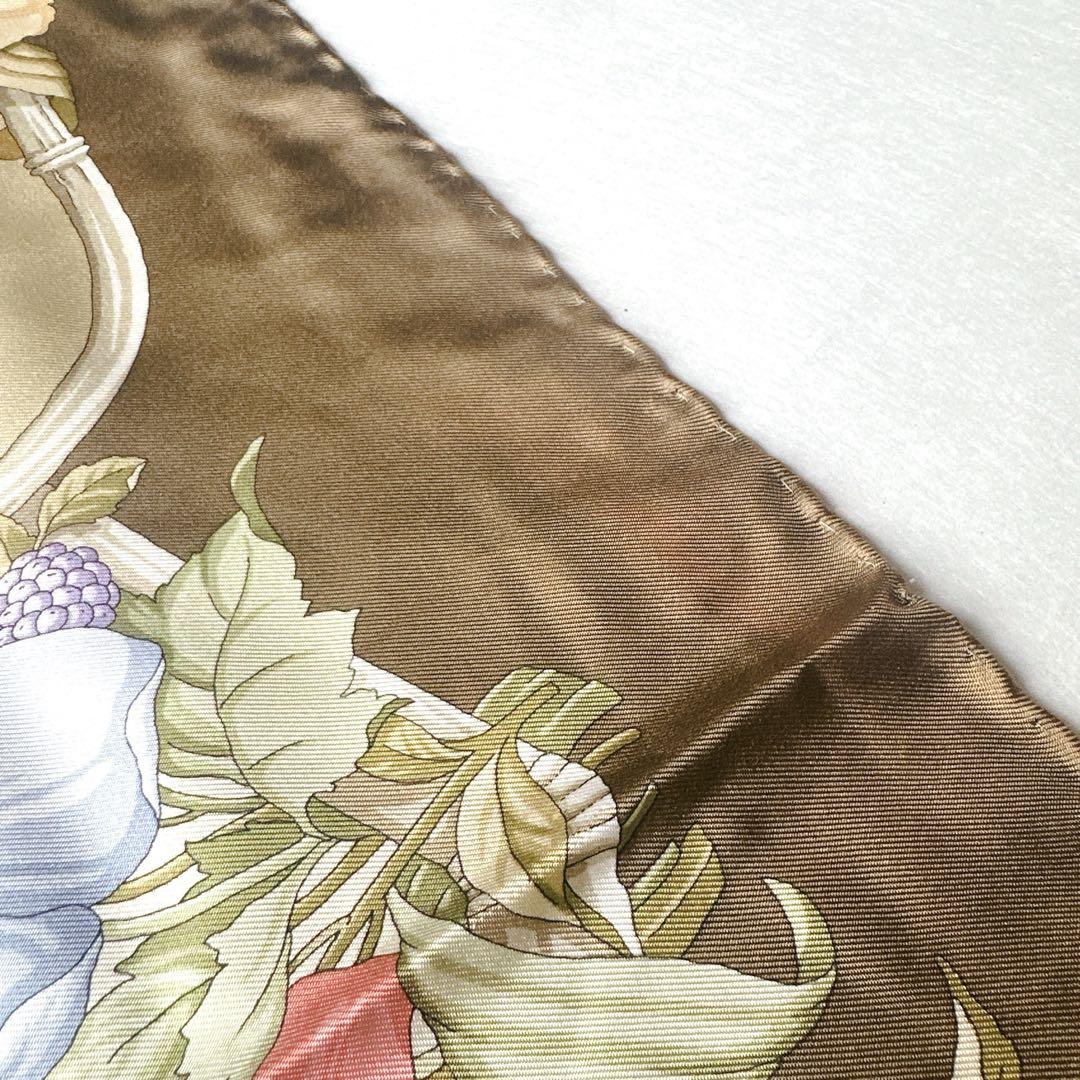 GUCCI グッチ シルクスカーフ 花柄 フラワー　ストール ショール