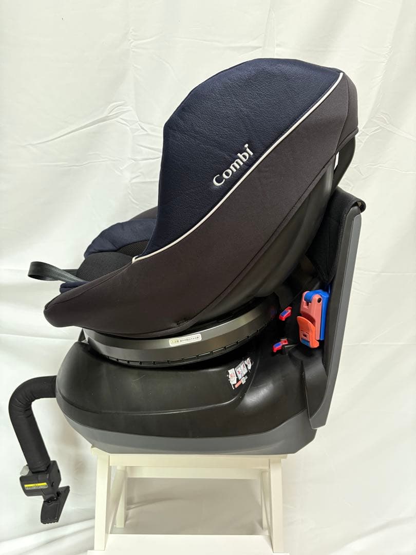 【美品】Combi ネセルターン　ネクスト　パッド完備