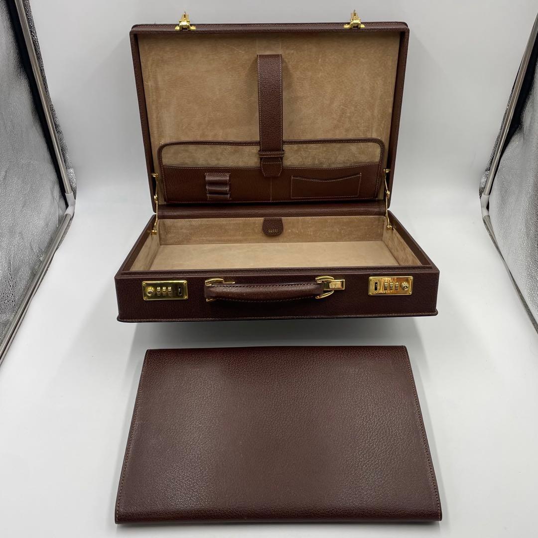 超美品　GUCCI ダイヤルロック　アタッシュケース　セカンドバッグ付