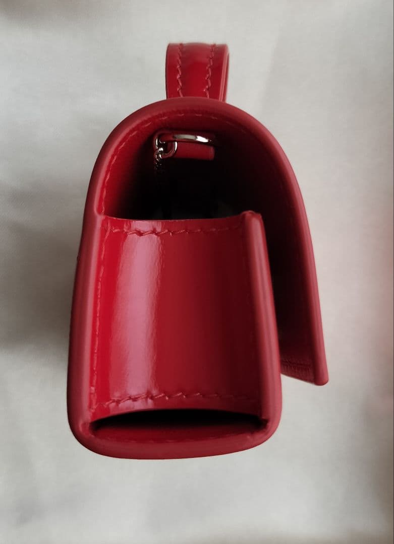 e*i様 【新品・未使用】サルバトーレ・フェラガモ　AirPods エアーポッツ