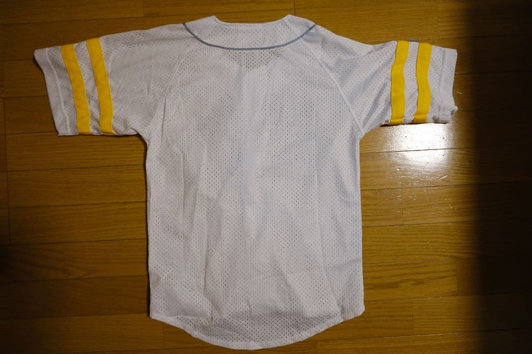 ソフトバンク　ユニ５着、応援グッズ９点