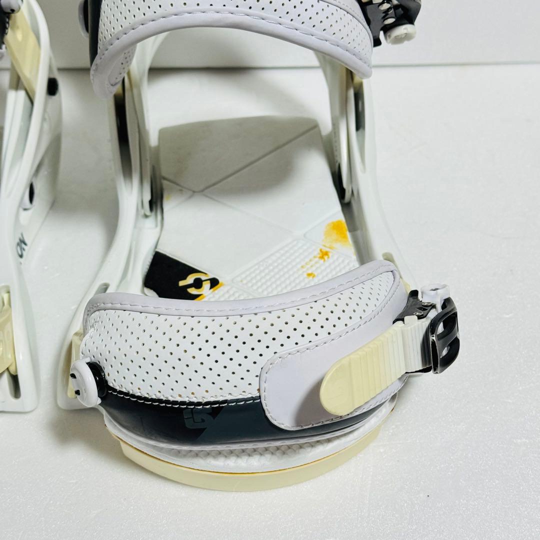 mサイズBurton Custom ビンディング ホワイトバートンバインディング