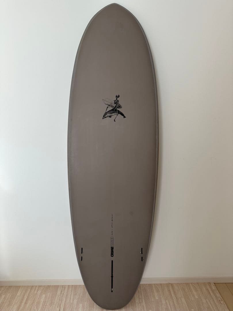CRIME x GOTHIC DOLPHINS サーフボード