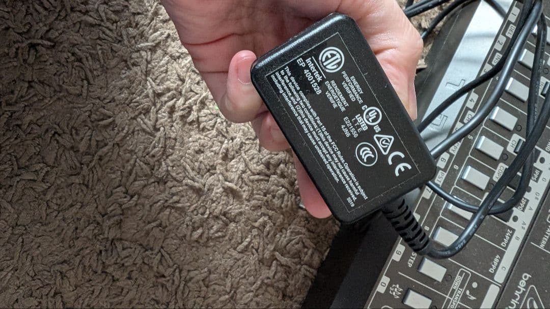 DTM・DAW BEHRINGER TD-3-BK