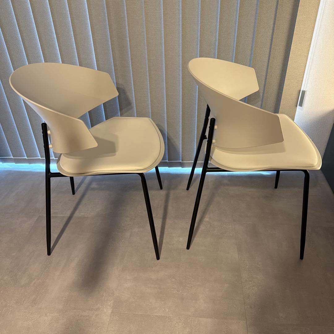 ダイニング　チェア　椅子　白　黒　モダン