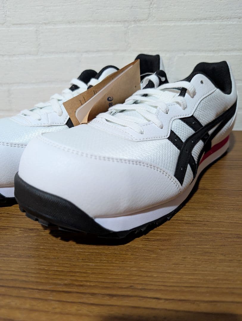 ⭐️898973327　WIN JOB CP201 26.0センチ　新品！