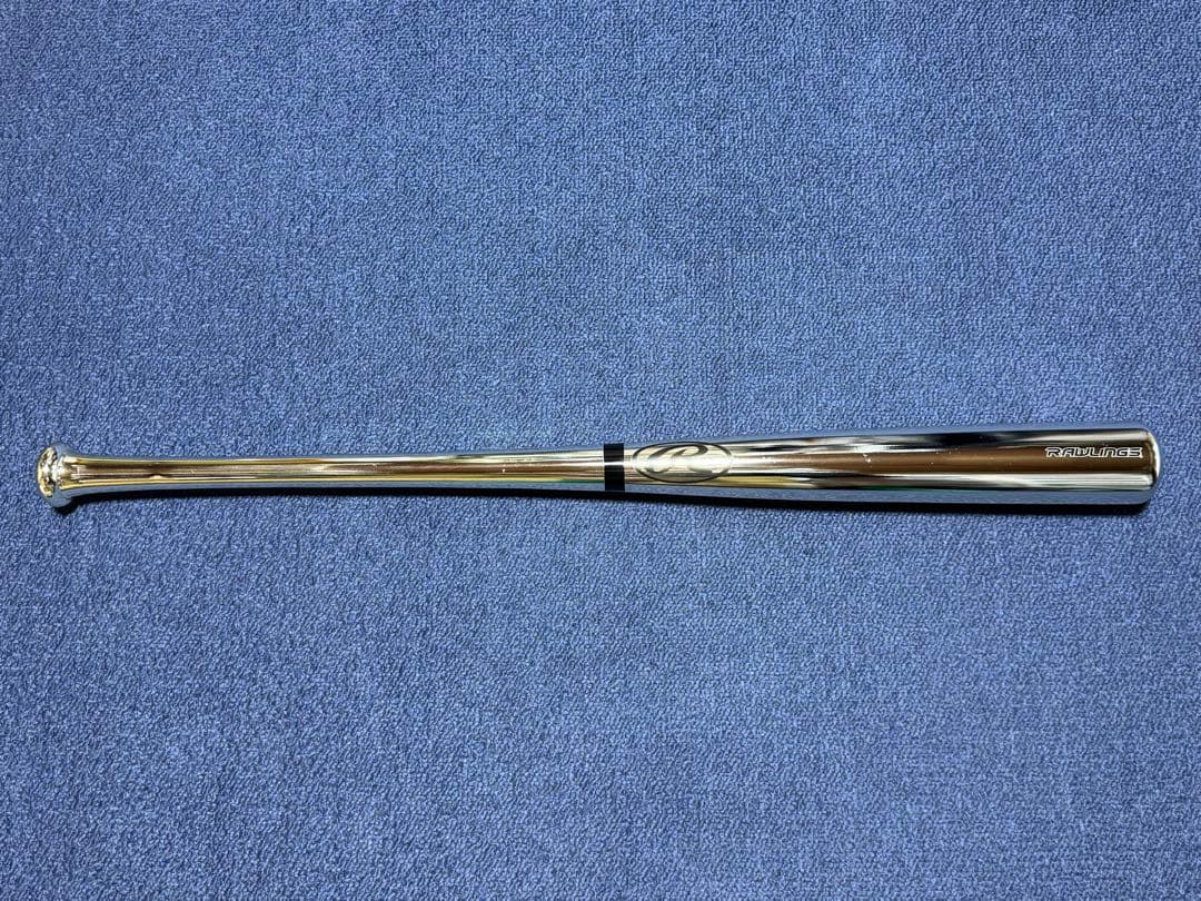 ローリングス 非売品のゴールドバットとシルバーバット 硬式木製バット2本セット